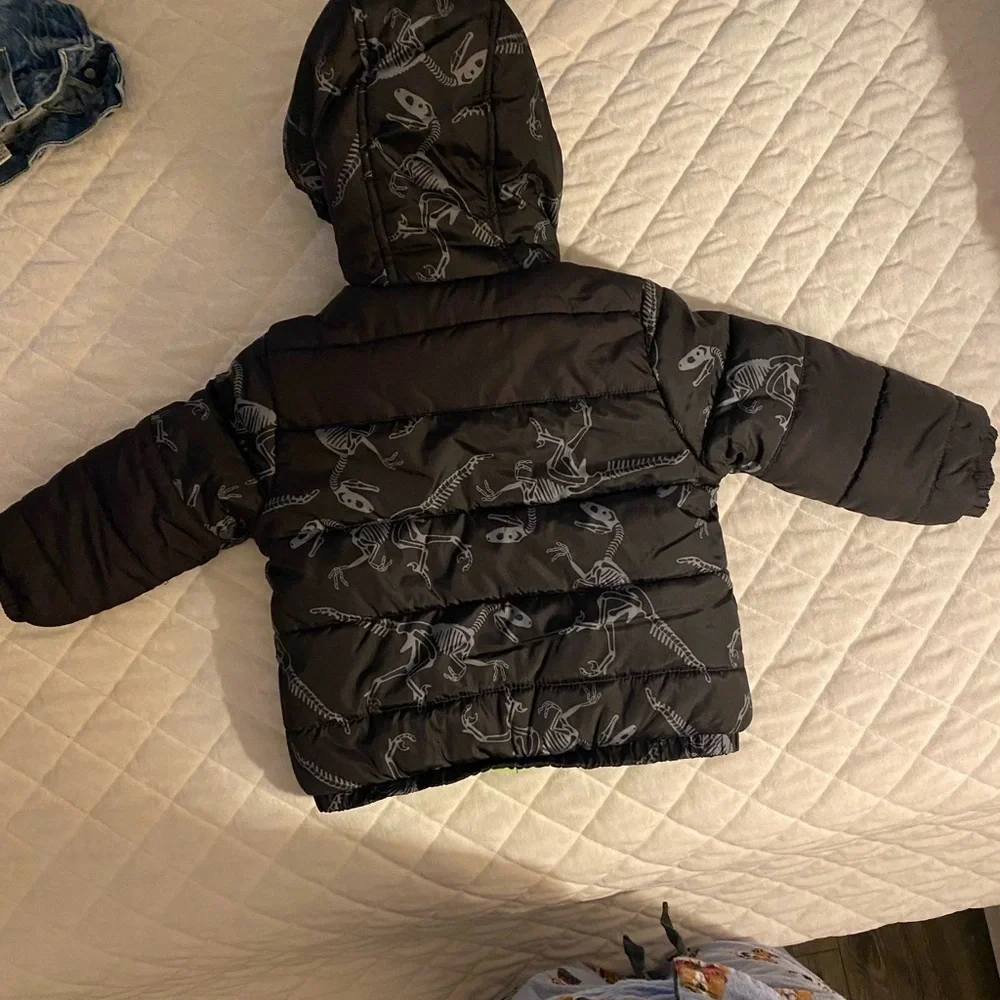 Oshkosh Winter Puffer Jacket/Coat w/Hood & Dinosaur Print